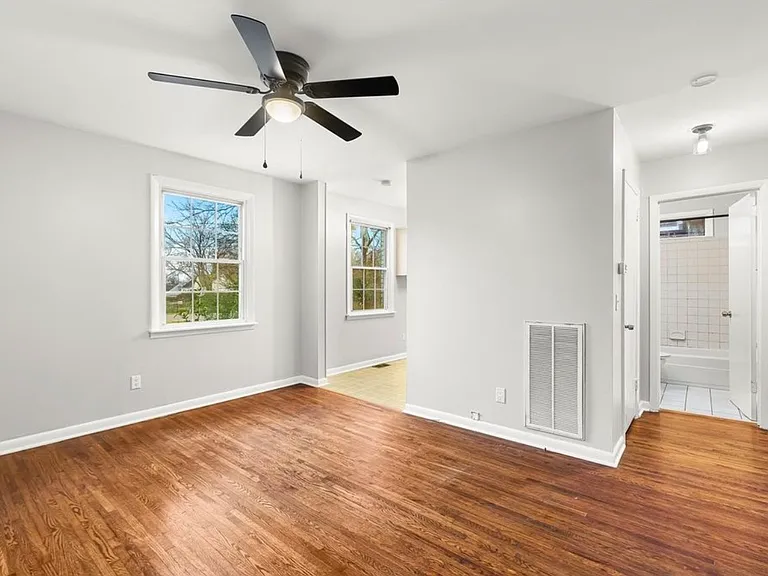 319 Morton Ave #A — Photo 10