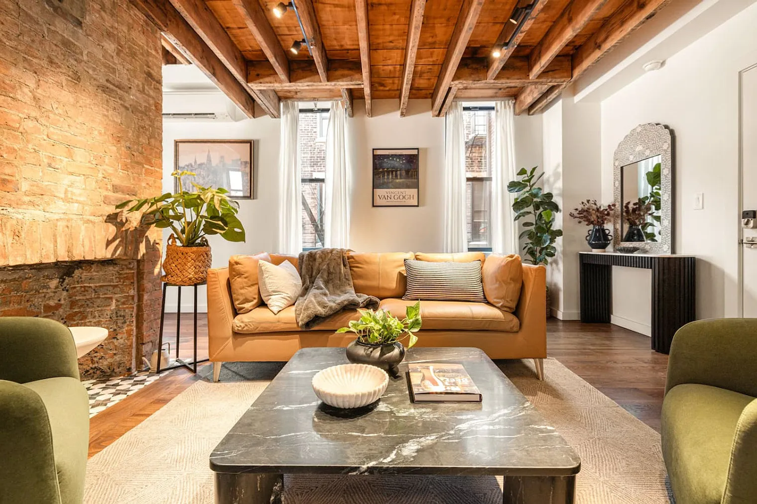 1 bed, 1.0 bath, 1076 sqft, $3,346 — Photo 2