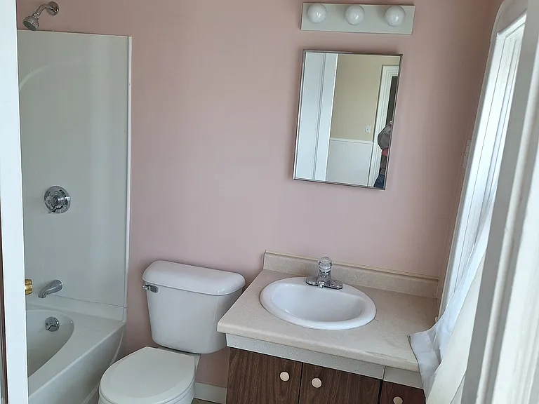 53 Oxford St #3 — Photo 5