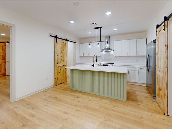 5th image of 3725 Colina Ln