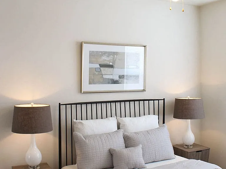 Camden Lake Apts — Photo 17