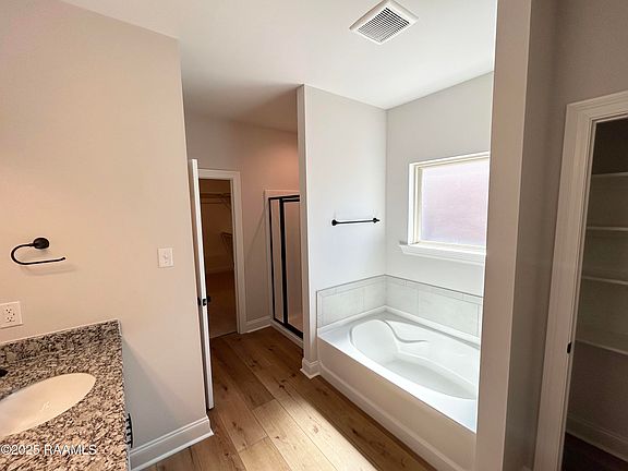 4th image of 114 Elmwood Meadows Dr