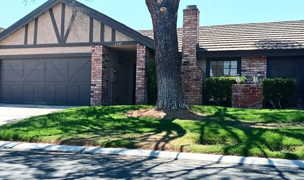 2 bed, 1327 sqft, $2,000 — Photo 1