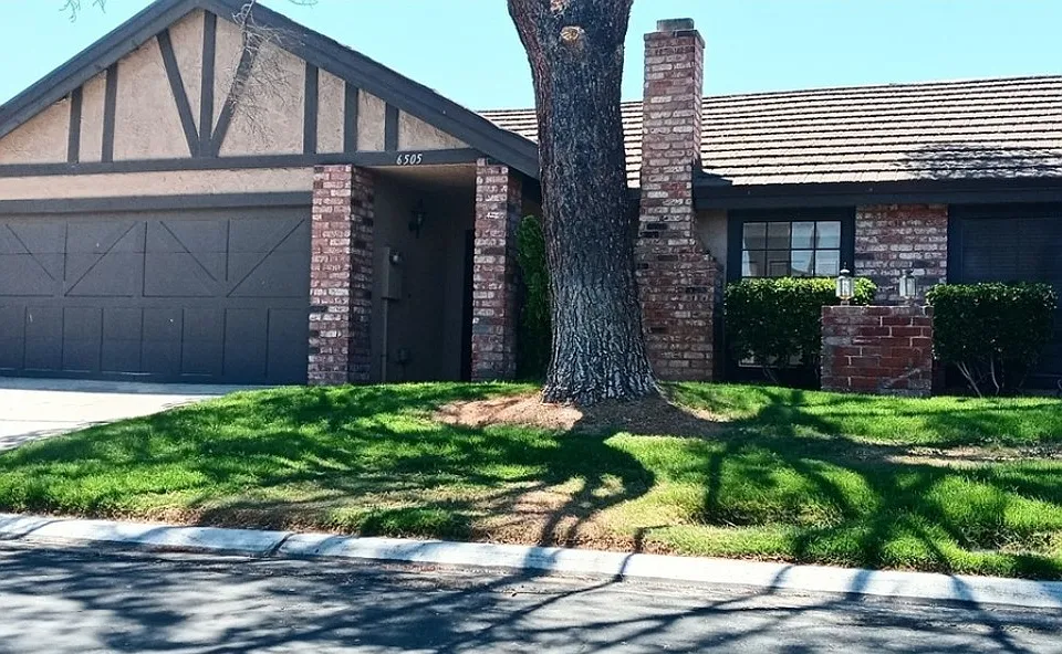 6505 Brushwood Ln