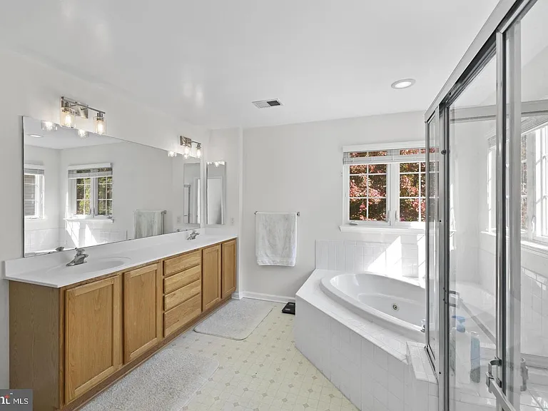 8008 Dorado Ter — Photo 35