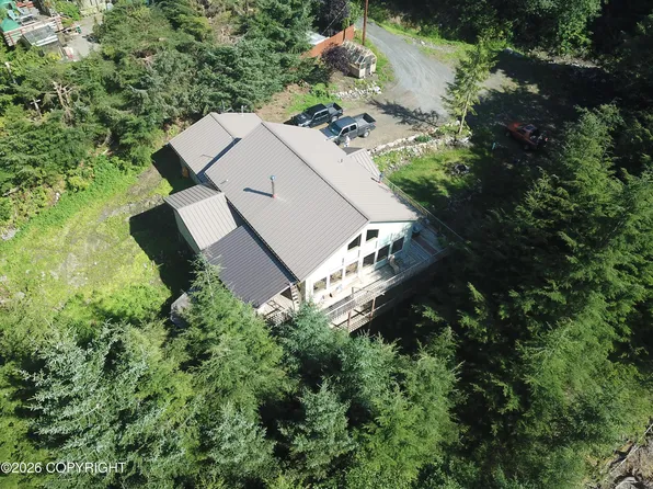 19 Juneberry Rd, Ketchikan, AK 99901