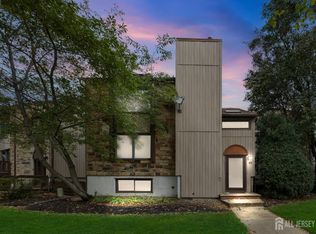 65 Diamond Ln, Old Bridge, NJ 08857