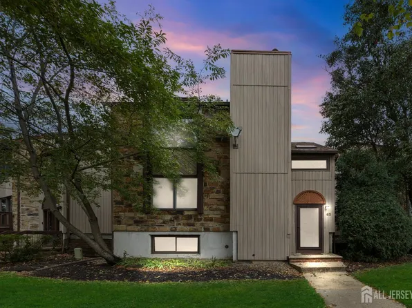 65 Diamond Ln, Old Bridge, NJ 08857