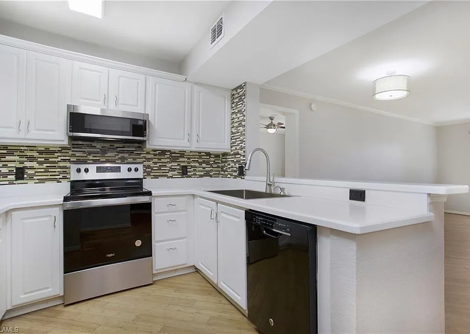 8271 Key Royal Cir #924
