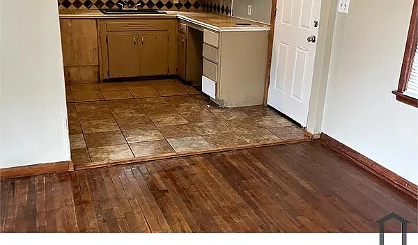 5 bed, 1660 sqft, $1,620 — Photo 3