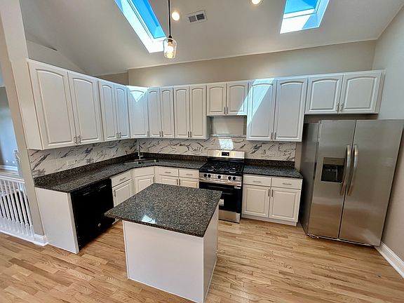 5th image of 5331 S Calumet Ave
