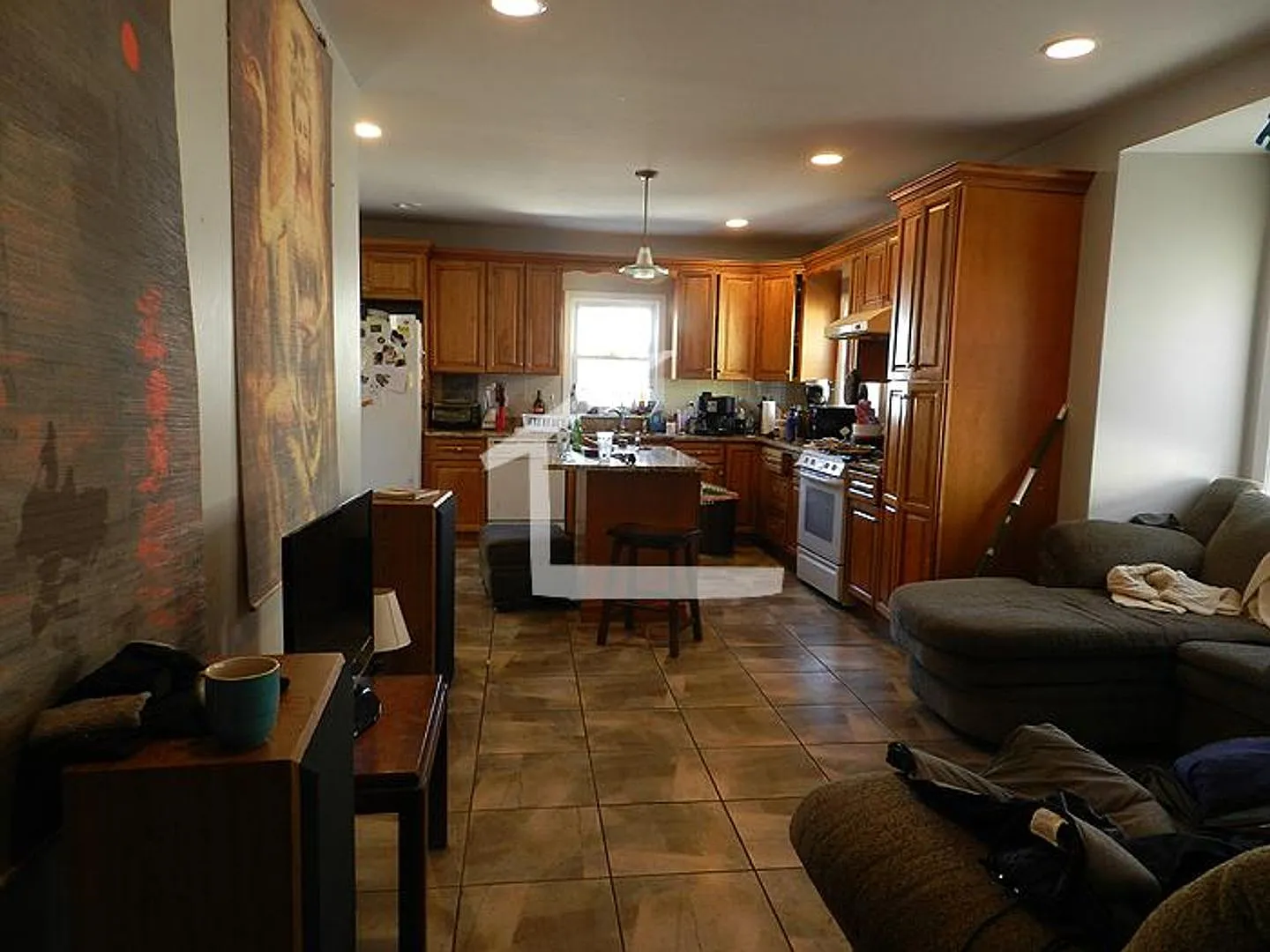 Large Apartment in Allston, Students Welcome! Pets Friendly. Laundry on a Site, Parking for Rent — Photo 2