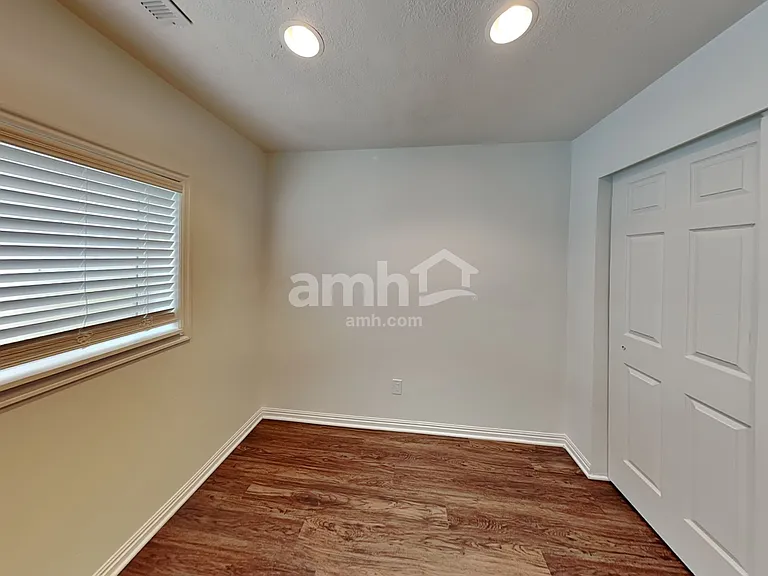 1401 N 2225 W — Photo 17