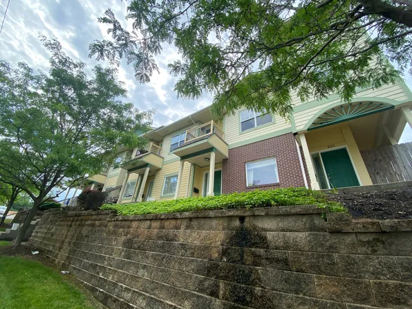 z-103125-Cherry Hill Row