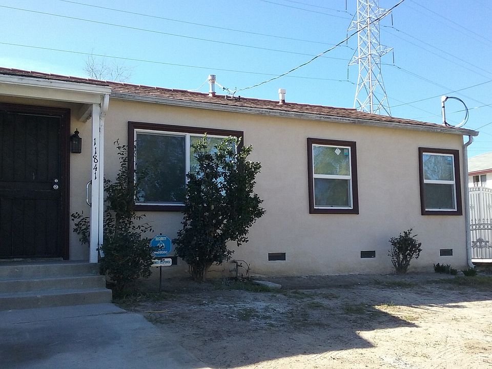 1st image of 11841 Raymond Ave