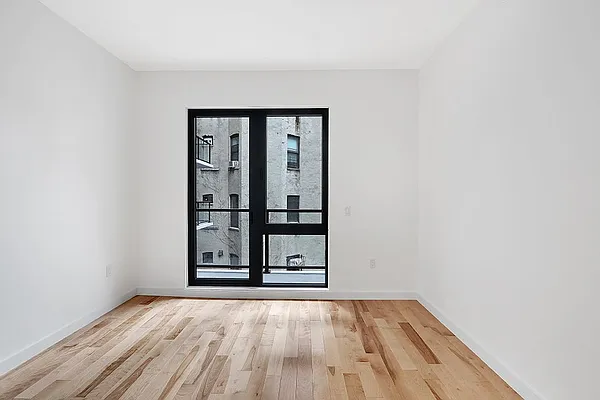 Rented by REZI | media 20