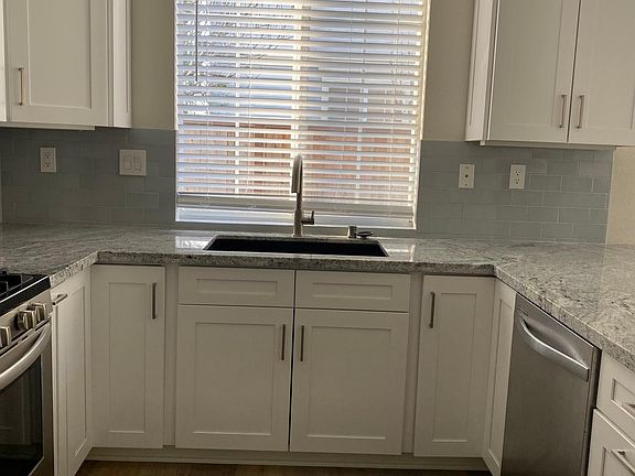 4th image of 505 Rivermist Ln
