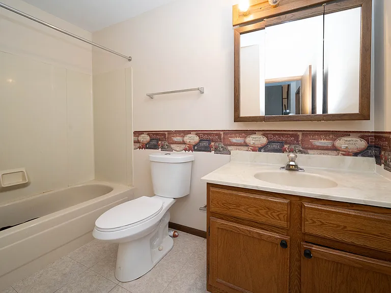 3516 Kings Lair Dr — Photo 18