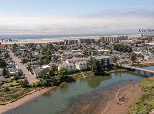 787 S Edgewood St, Seaside, OR 97138