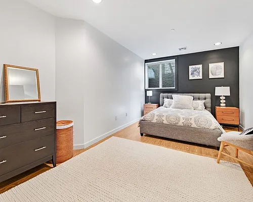 Sold by Compass | media 18