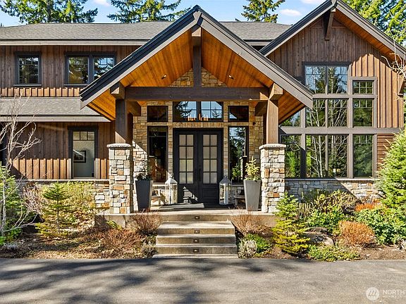 4th image of 301 Fortune Creek Lane