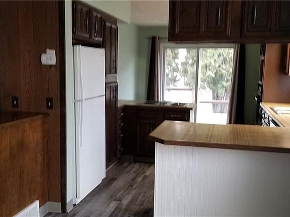 4th image of 555 Greenwood Ave