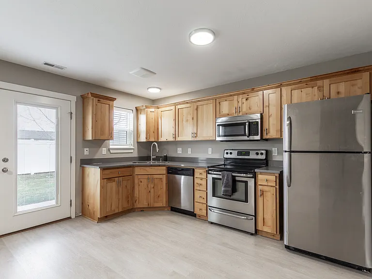 Meadowcreek Townhomes — Photo 7