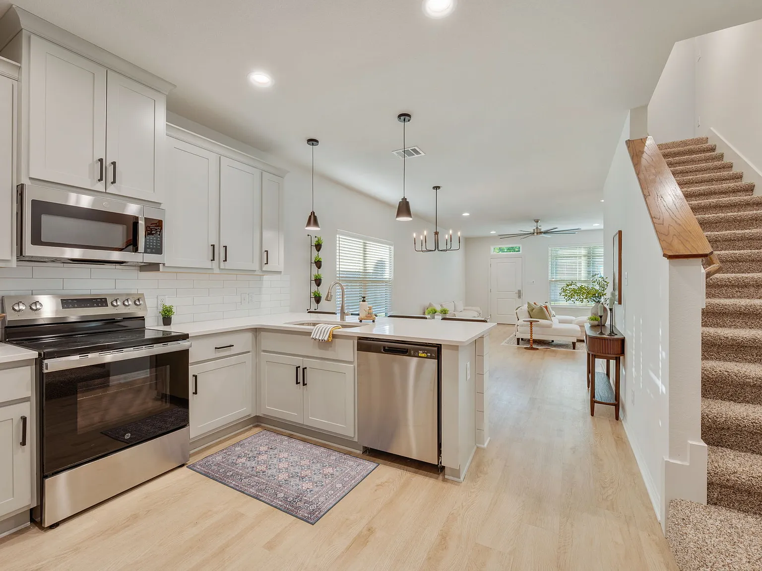 Azura Residences — Photo 4