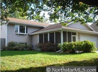 9767 Juniper St NW, Coon Rapids, MN 55433