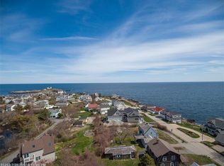 7 3rd Ave, York, ME 03909