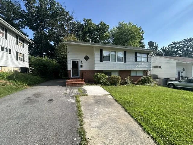 328 W Edmonston Dr — Photo 20