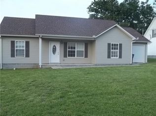 215 Eventine Dr, Shelbyville, TN 37160