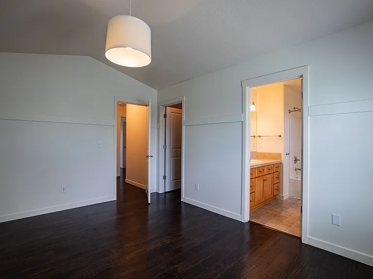 8450 NE Noelle Way — Photo 16