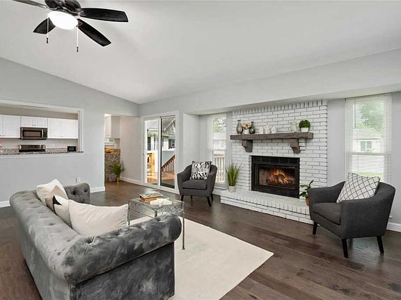 3rd image of 4312 Meadowgreen Trails Dr