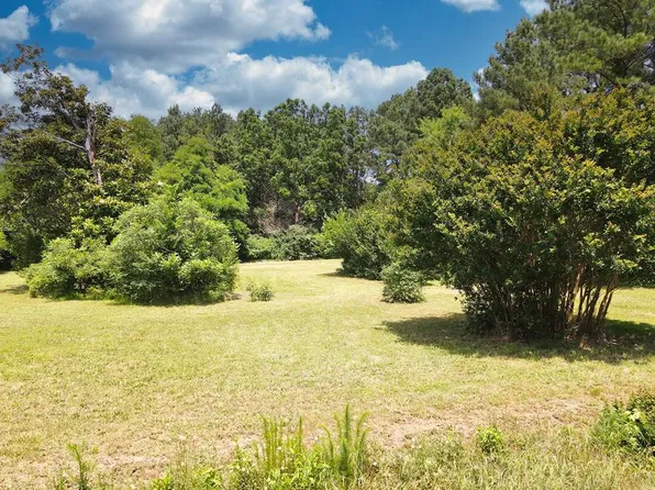 25341 Guilford Rd, Bloxom, VA 23308