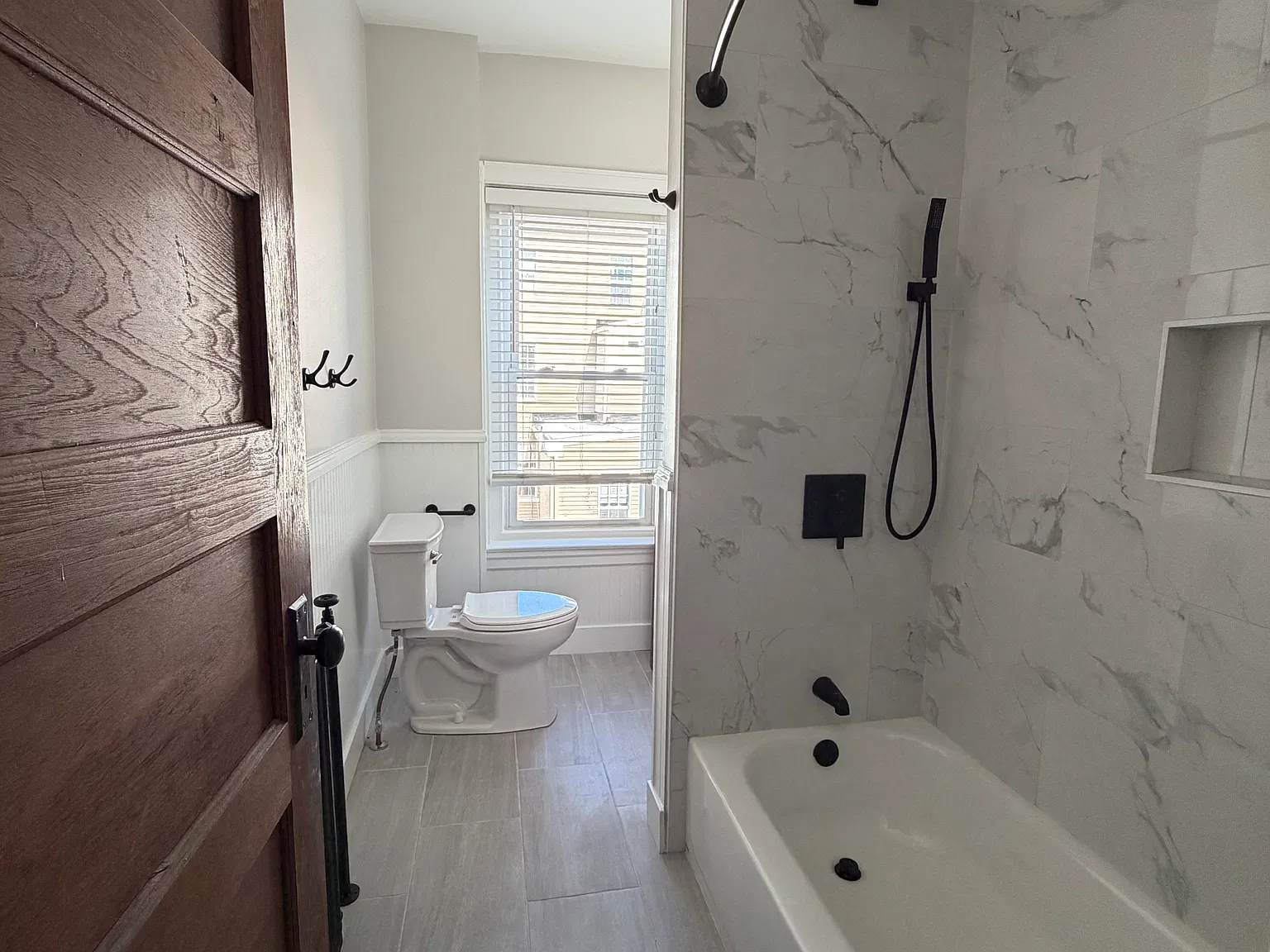 3 bed, 1.5 bath, 1232 sqft, $3,100 — Photo 3