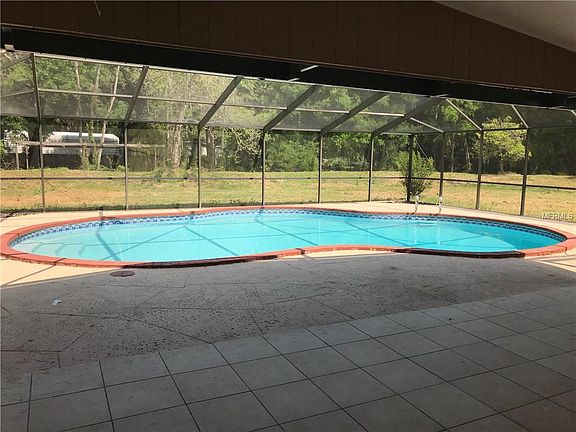 3rd image of 5109 Shady Oak Dr S