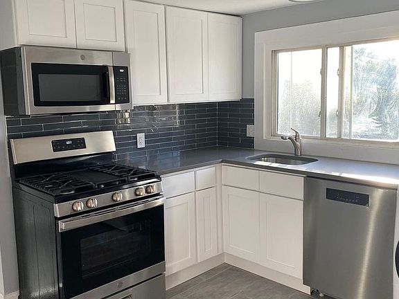 5th image of 378 Orchard St #3