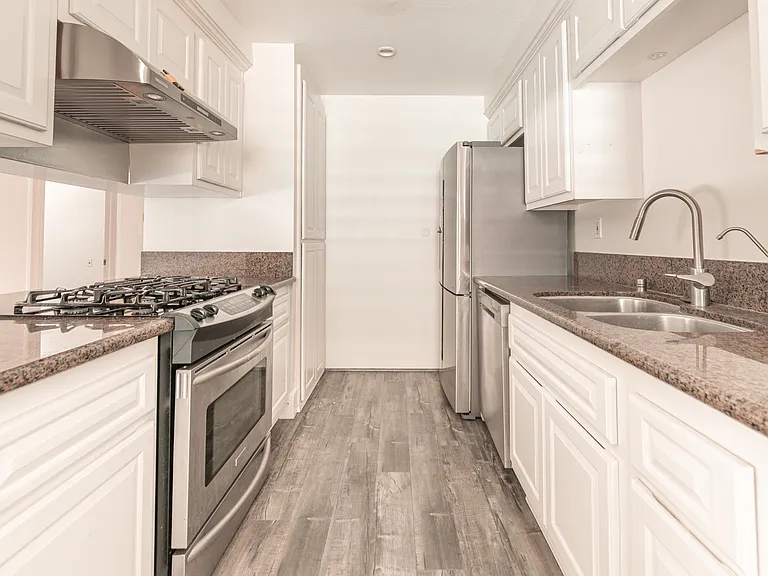 5438 McCulloch Ave #C — Photo 6