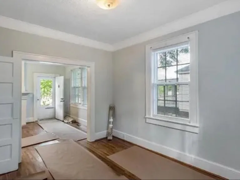 1607 Nance St — Photo 6