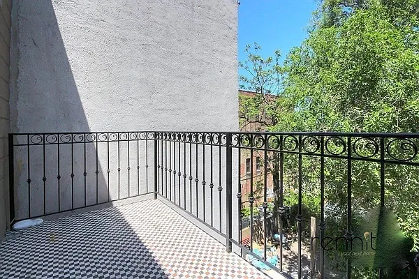 Rented by Rennit Inc. | media 13