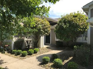 56 Golfwood Dr, Hermitage, PA 16148