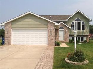 319 Ironwood St NW, Demotte, IN 46310