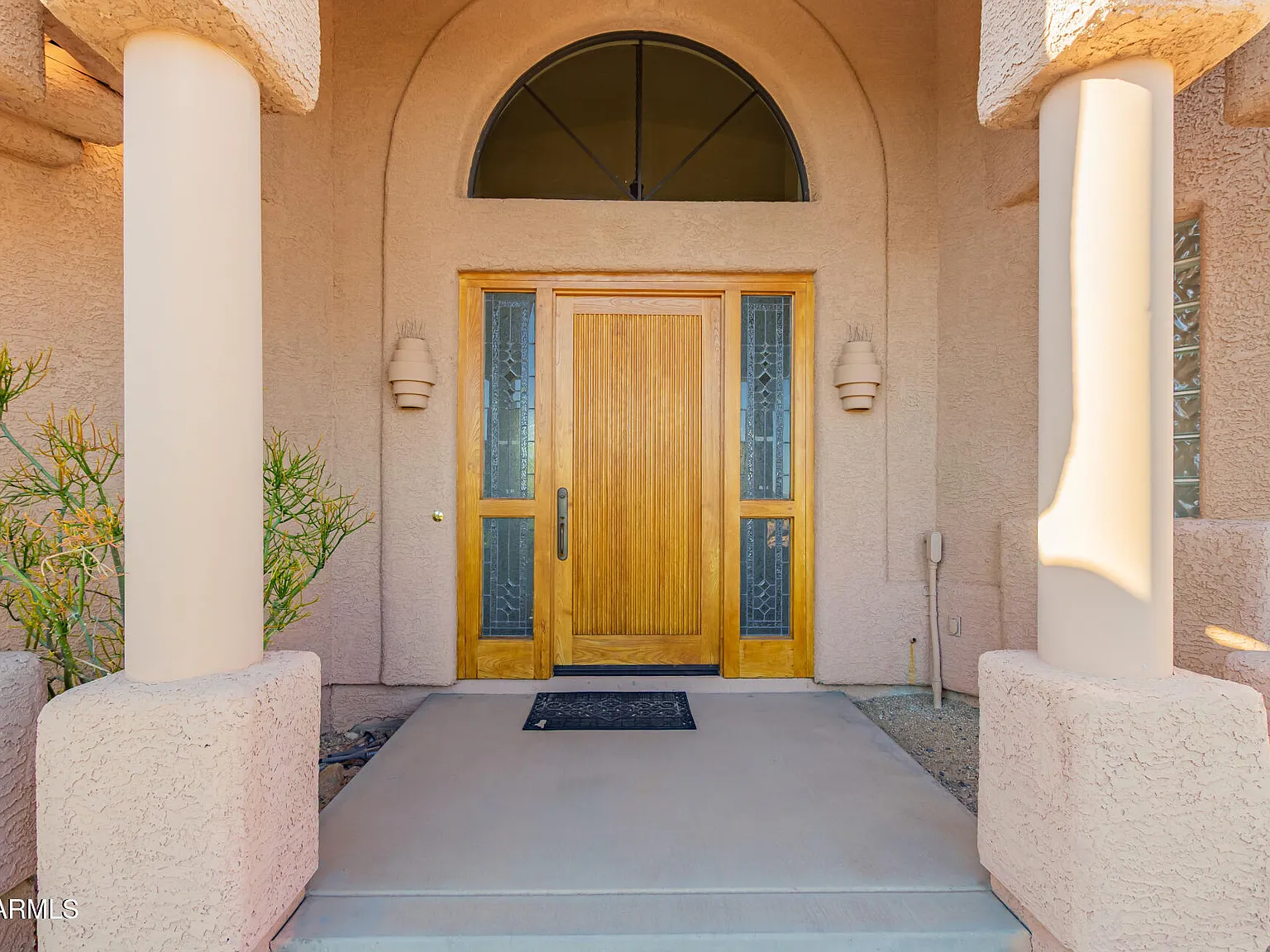 3 bed, 3.5 bath, 2838 sqft, $6,000 — Photo 3