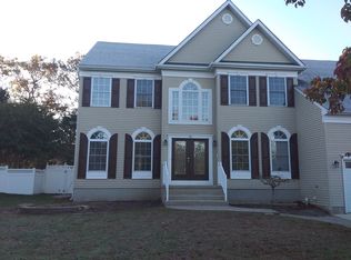 4 Forest View Dr, Bayville, NJ 08721