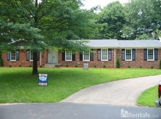 11101 Kinnaird Ct, Douglass Hills, KY 40243