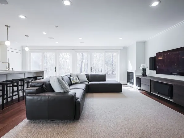 41 Gilbert Rd, Needham, MA 02492