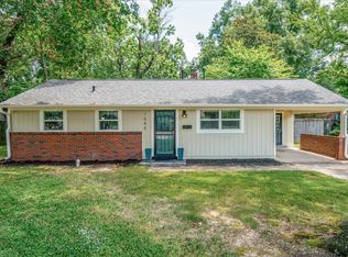 1588 Colonial Rd, Memphis, TN 38117