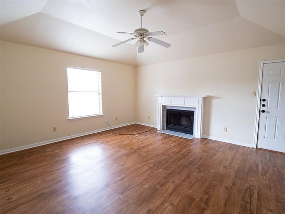 5th image of 117 Quail Cv APT A