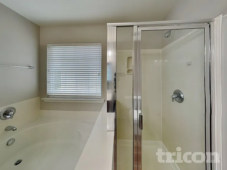 1028 Mountain Laurel Ct — Photo 9